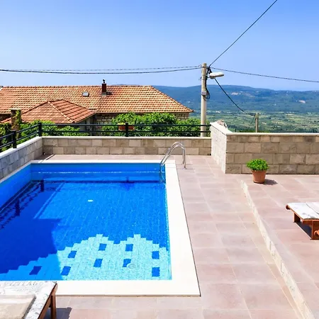 Luciana By Vintage Travel Vila *